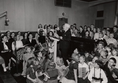 Edgar - Pop - Gordon Hosted Lets Sing And Journeys In Music Land, Serving Thousands Of Schools Around The State.